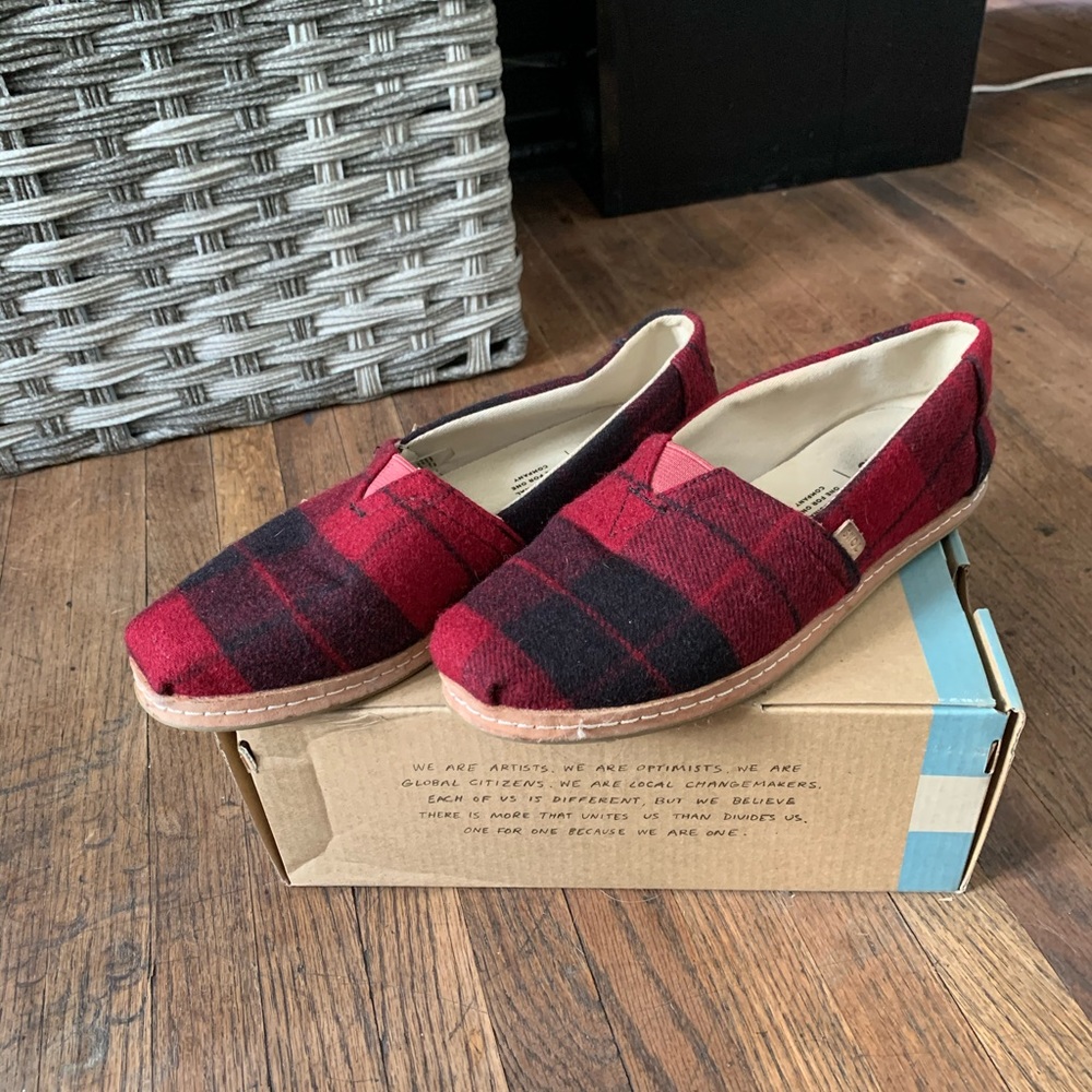Toms